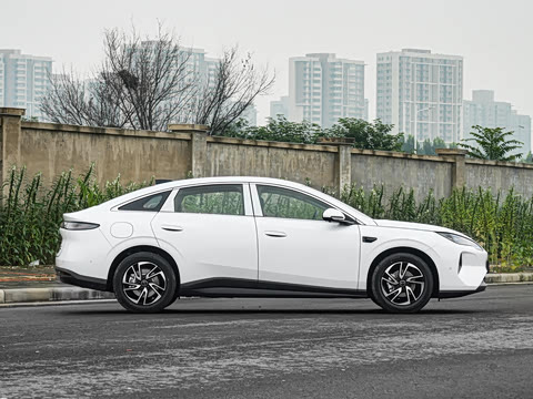 2027�� EV 530KM������