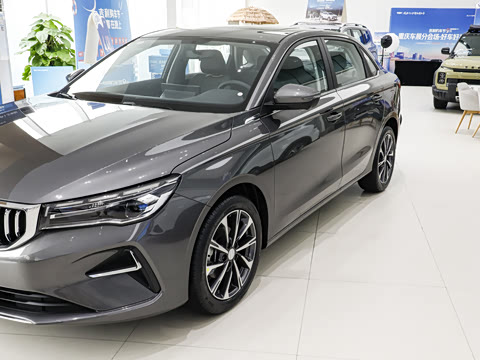 2027�� ���� 1.5L CVT������