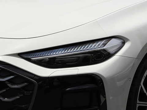 2026�� TFSI quattro 200kW �콢������