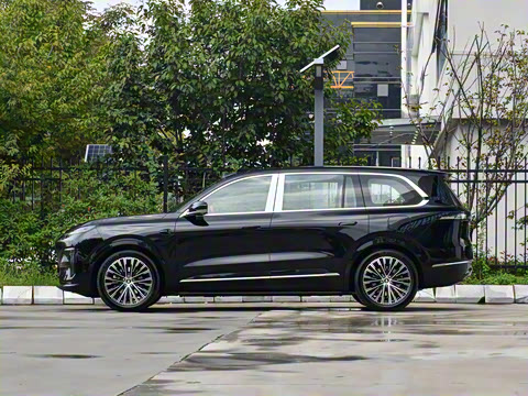 2025�� ����Ultra+����������