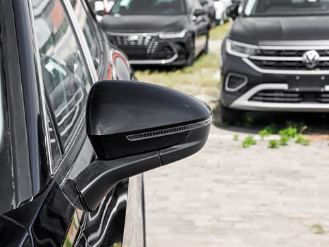 2026�� �Ŀ� ̽��L 300TSI ������Ӣ
