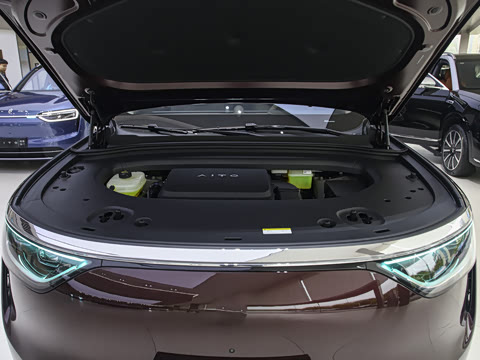 2025�� ���� Ultra�� 53.4kWh 6���� (896�߼����״