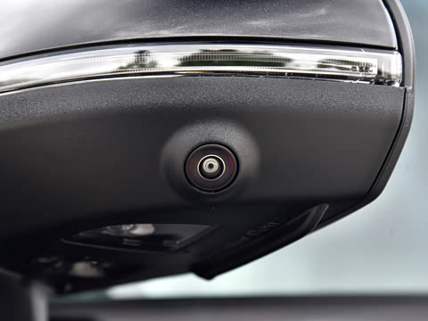 2026�� �Ŀ� AMG CLE 53 4MATIC+ ���ܳ�