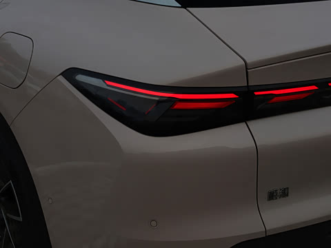 2025�� �Ŀ� 560PRO 185kW