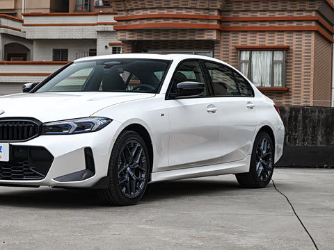 2026�� 330Li ������ M�˶���ҹ��װ