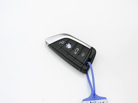 2026�� 330Li ������ M�˶���ҹ��װ