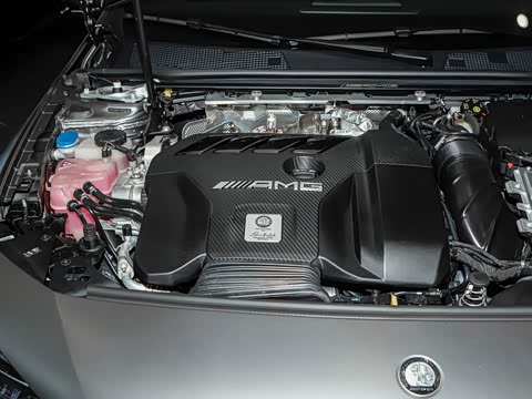 2025�� AMG CLA 45 S 4MATIC+