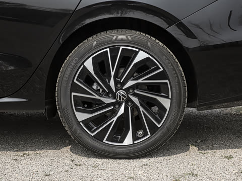 2026�� L 300TSI DSG ������