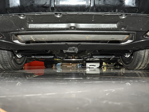 2026�� 740Li ������ M�˶���װ