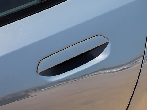 2026�� �Ŀ� 525Li M�˶���װ
