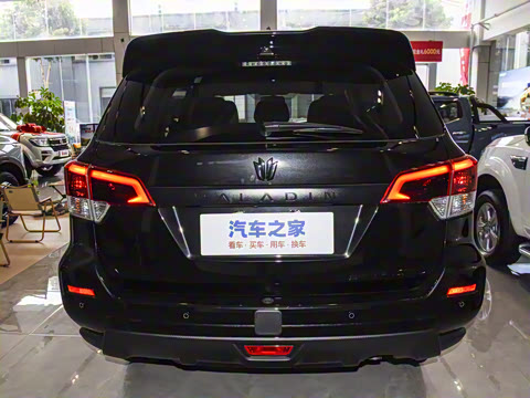 2025�� 2.0T ��������ʿ��