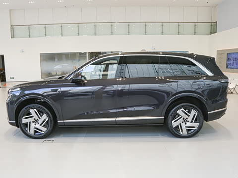 2025�� Max ������