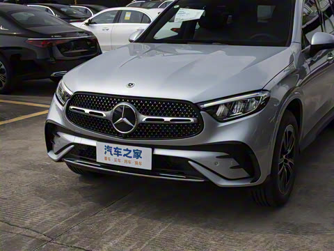 2025�� �Ŀ� GLC 260 L 4MATIC ������