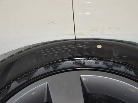 2026�� 110 3.0T P400 X-Dynamic HSE