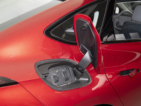 2025�� 750��