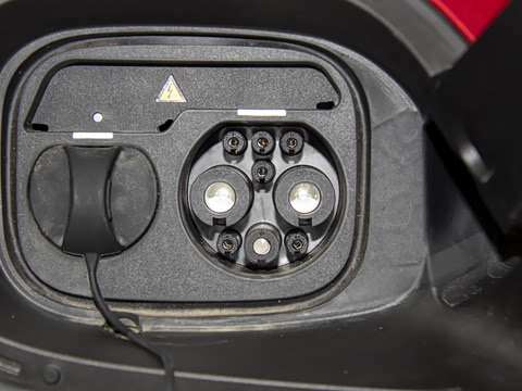 2025�� 750��