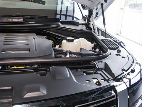 2025�� 3.0 L6 400PS ʢ���ӳ���