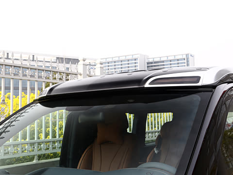 2026�� ����˹LW63