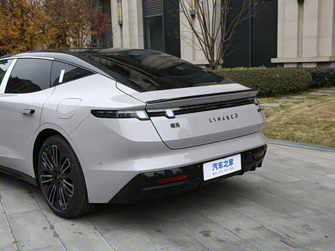 2025�� 240����Ultra H5