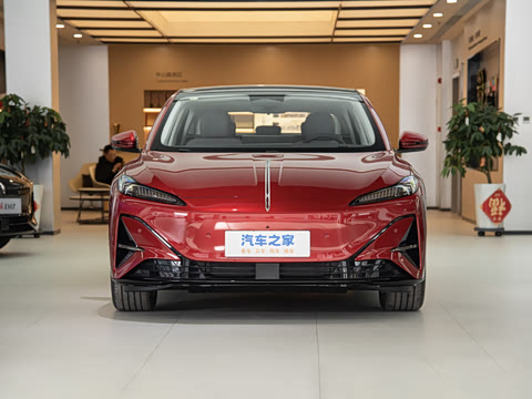 2025�� 750��