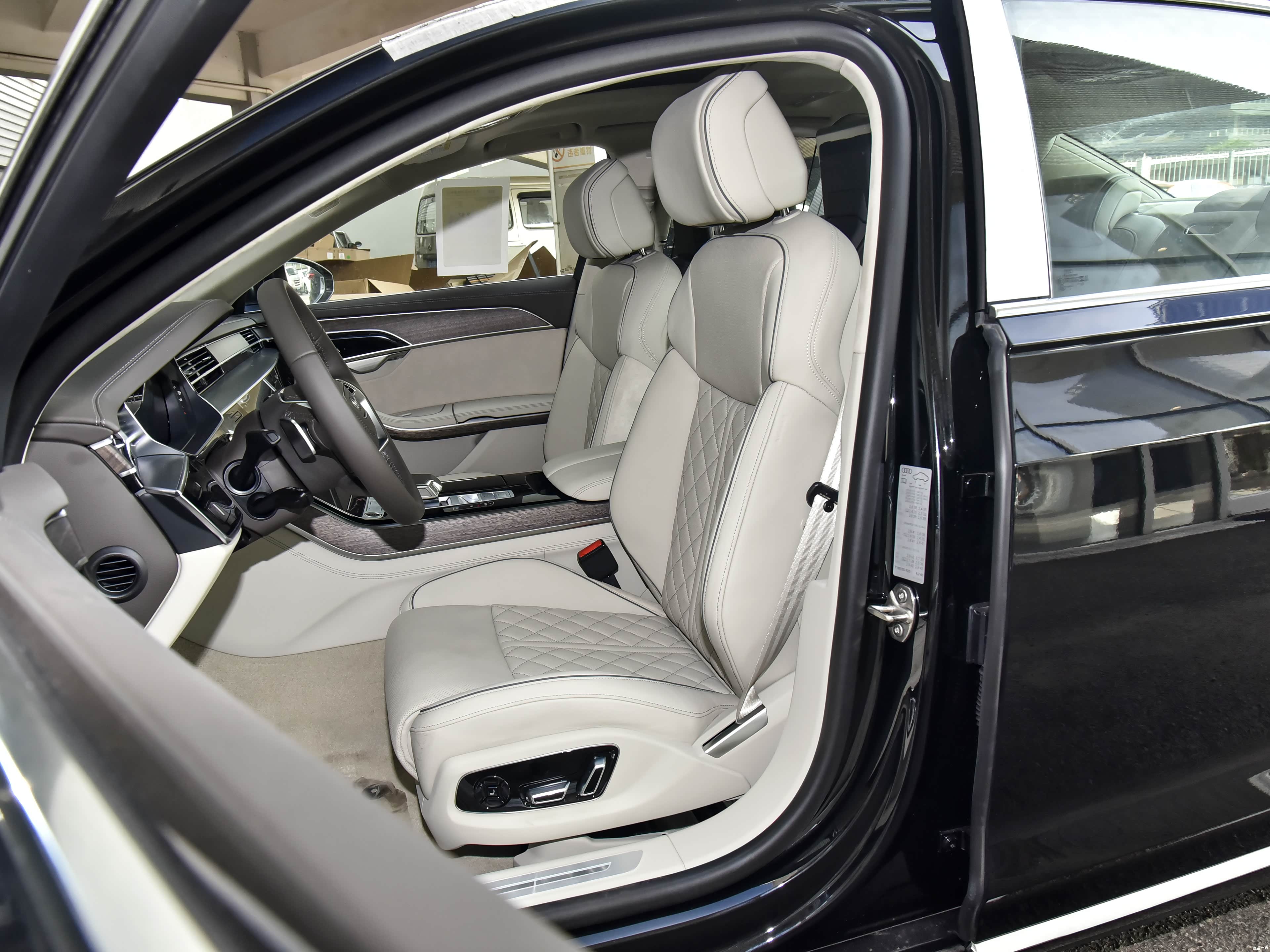 Audi A8, миниатюра 22