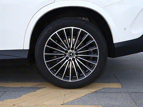 2026�� GLC 300 4MATIC ����SUV