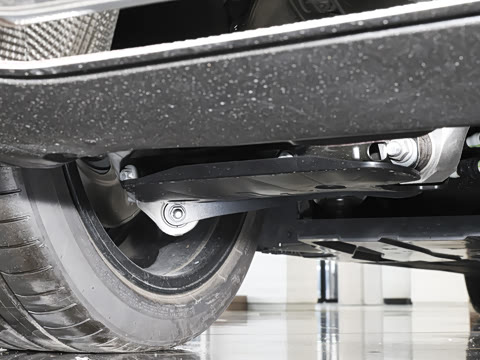 2026�� 735Li ������װ