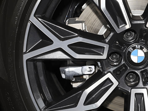 2026�� 735Li ������װ