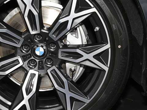 2026�� 735Li ������װ