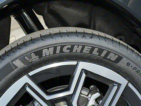 2025�� sDrive25Li X�����װ