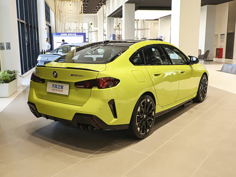 2026�� M235L