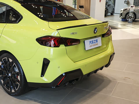 2026�� M235L