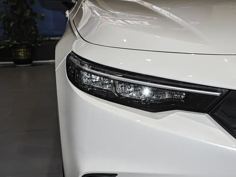 2025�� 240TURBO �ֶ����ٰ�