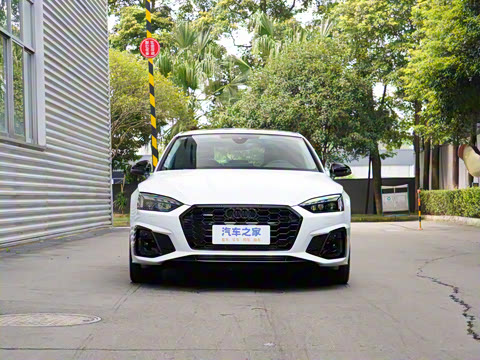 2025�� Sportback ��ذ� 40 TFSI quattro ����������