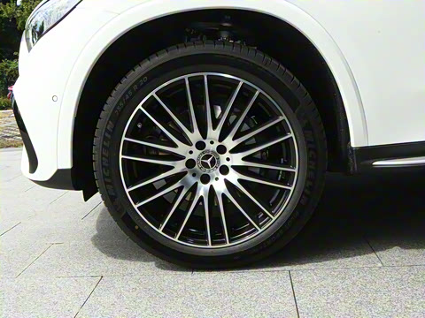 2025�� �Ŀ� GLC 300 L 4MATIC ������ 5��