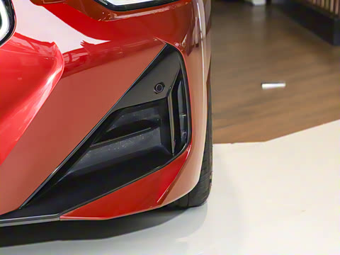 2025�� 225i M�˶���ҹ��װ