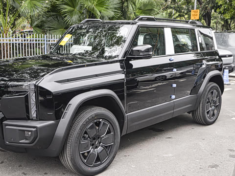 2025�� 215Զ�а�