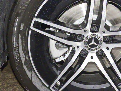 2026�� E 300 ʱ�����˶���