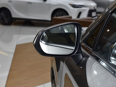 2026�� 350h ����������