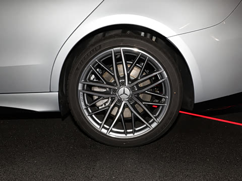 2026�� AMG C 43 4MATIC