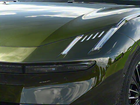 2025�� 240����Ultra�˶���