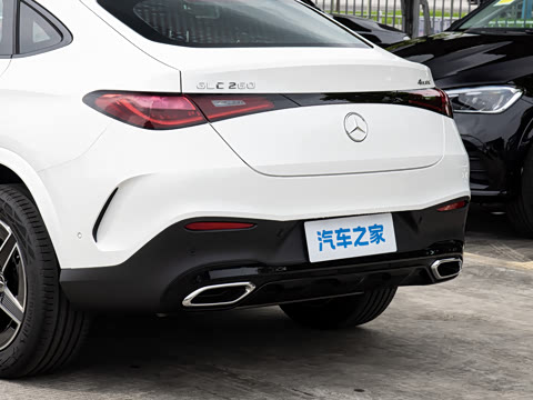 2026�� �Ŀ� GLC 260 4MATIC ����SUV