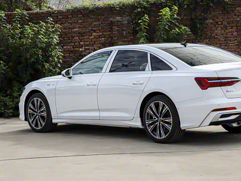 2026 45 TFSI quattro ѡ