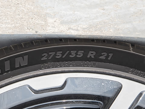 2025�� 702 ������ Ultra