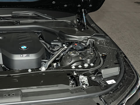 2026�� �Ŀ� 530Li ������ M�˶���װ