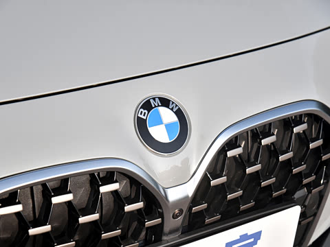 2026�� 425i M�˶���װ