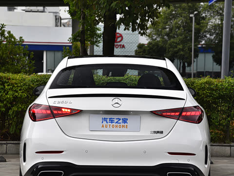2026�� �Ŀ� C 260 L �ҹ�˶���