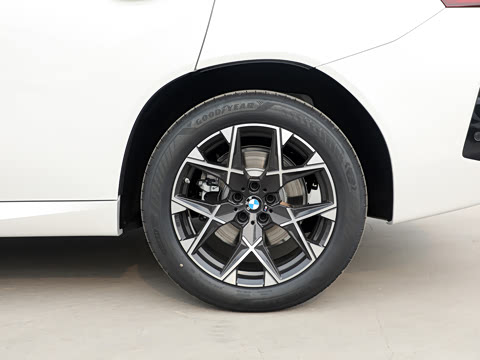 2026�� xDrive25L M�˶���ҹ��װ