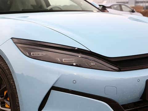 2025�� EV 701KM�����״�������