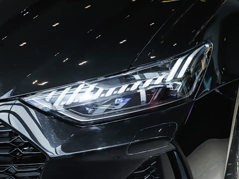 2025��  RS 6 4.0T Avant performance